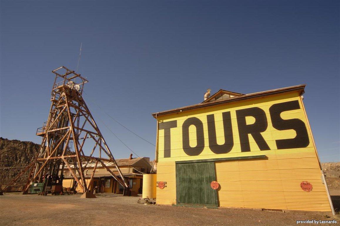 Oasis Motor Motel 3*